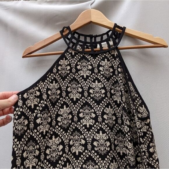 Monteau dress   - Picture 2 of 8